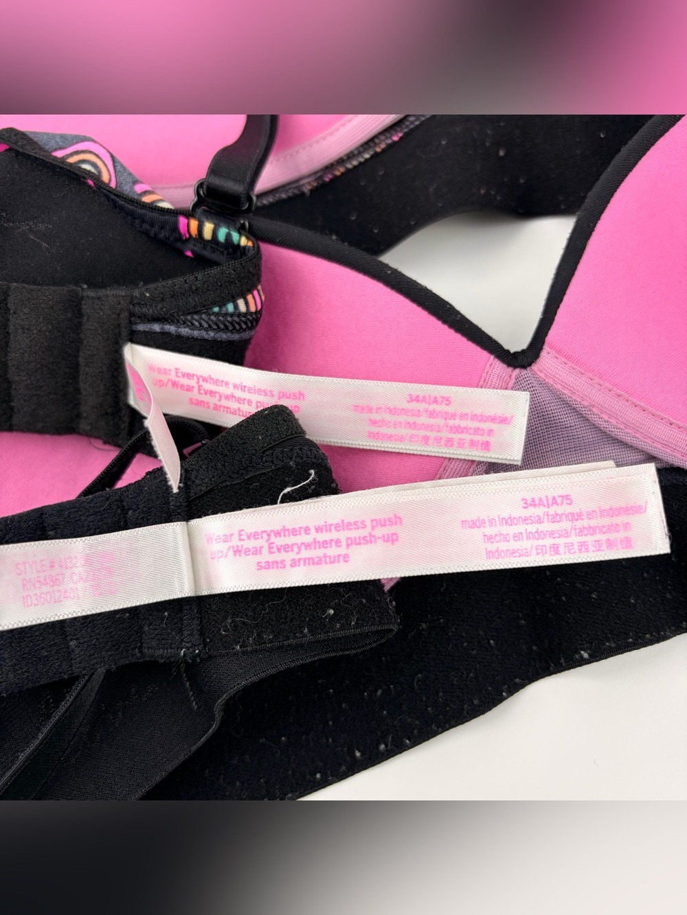 VS PINK Wireless Pushup Bras 2 Sz 34A F003 - Picture 4 of 4